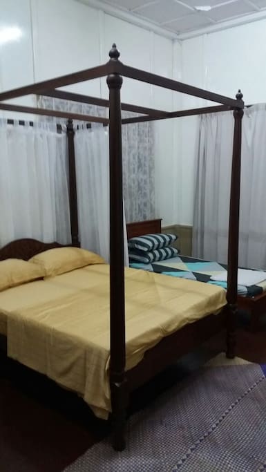 Room 1 (aircond)