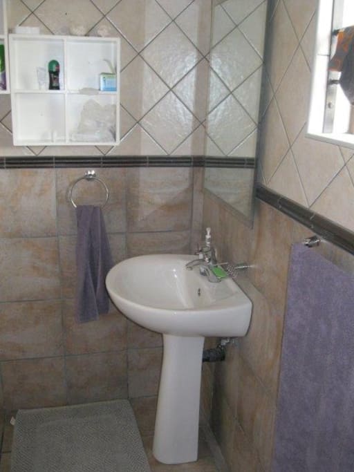 Wash basin in bathroom