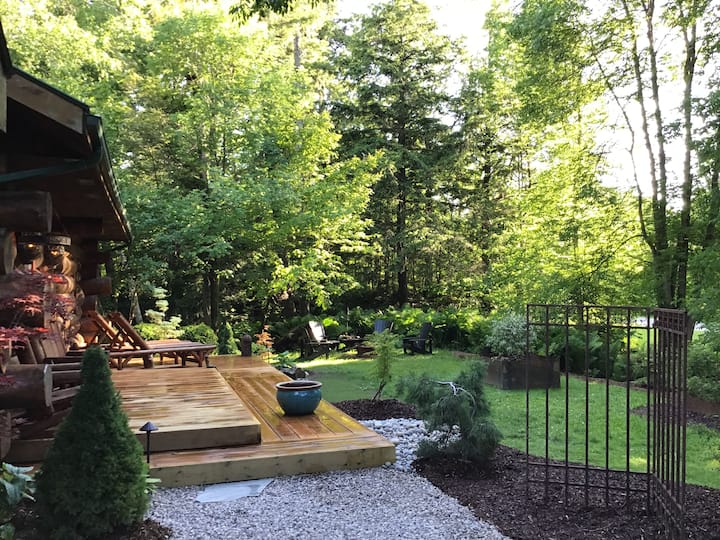 POINT CLARK LOG CABIN, A Short Walk to Lake Huron Cabins for Rent in