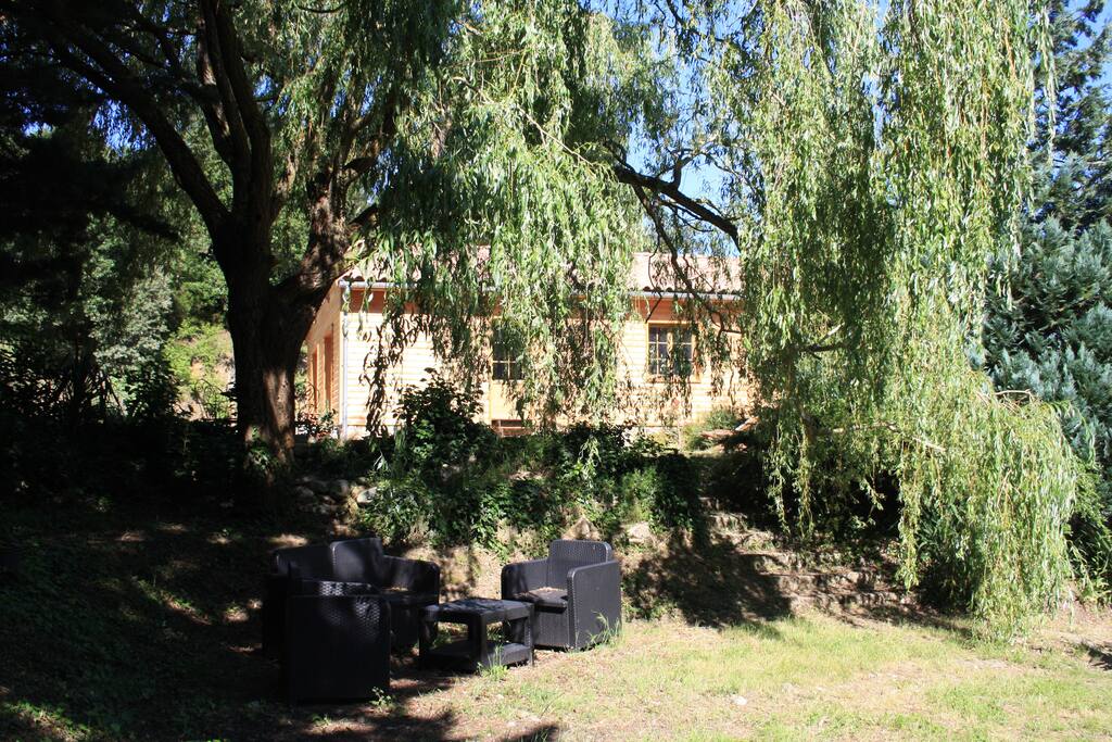 vue du jardin coté ping pong