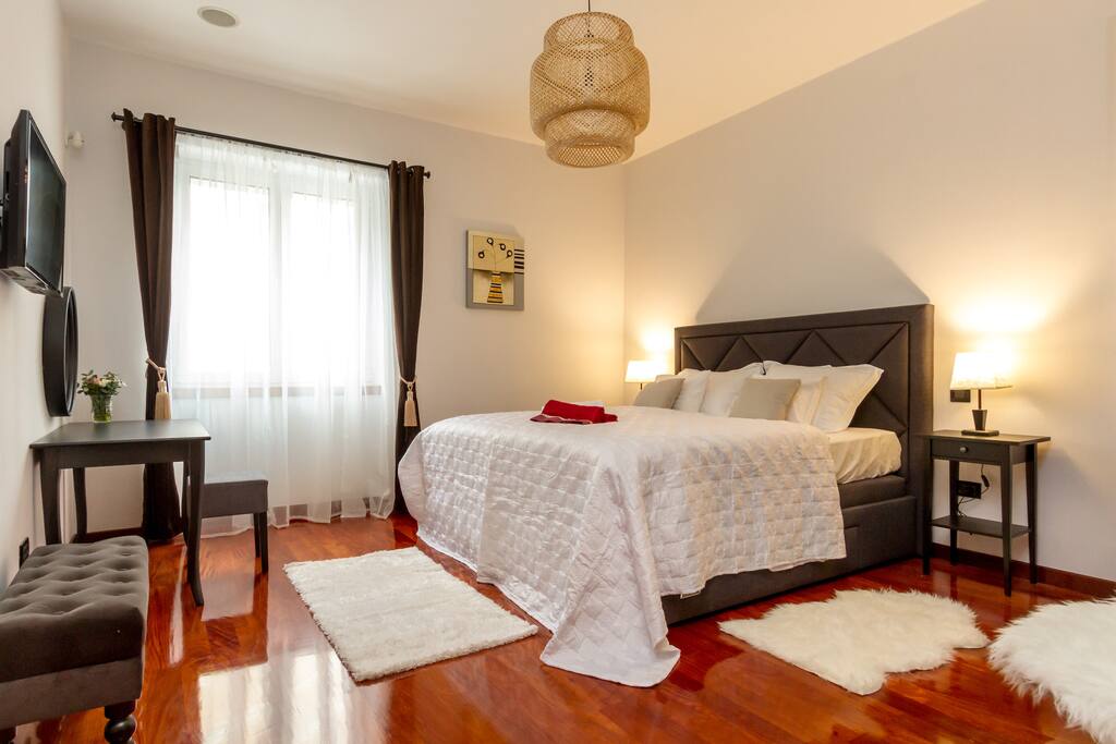 Large bedroom