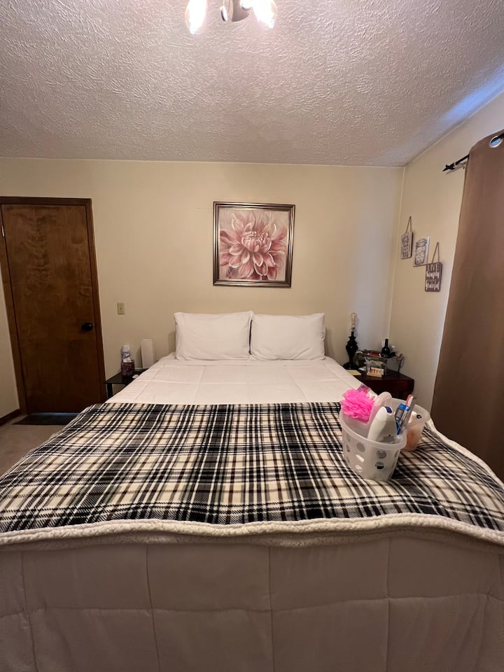 Sunfield Holiday Rentals & Homes Michigan, United States Airbnb