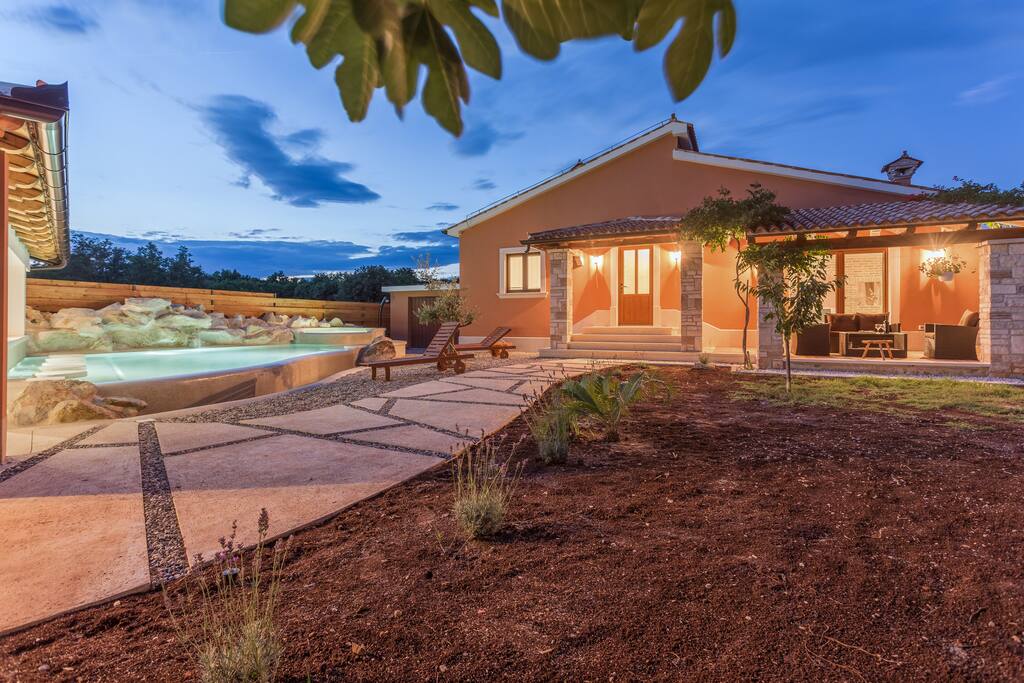 private pool