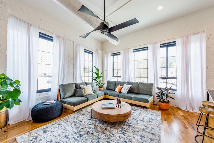 Wanderlust Lofts: The Sapphire (see also The Opal)