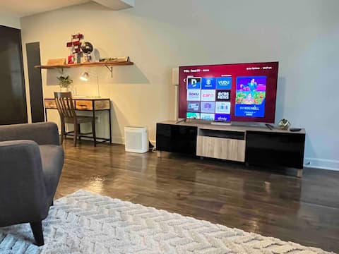 Top Airbnb: Clean 2BR DPLX 3mi to Uptown (Panthers+Dining) in Villa Heights