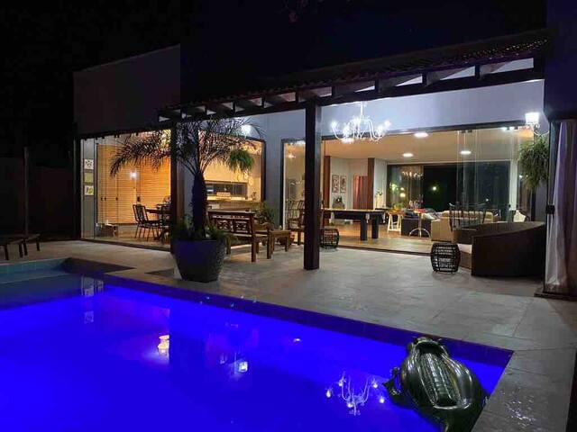 Entire home with 4 bedrooms in Bonito - Casa do Bosque - integração e natureza