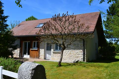Charming stone cottage "La remise"