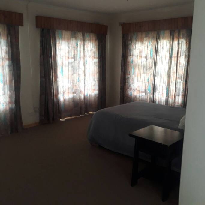 Master en-suit bedroom
