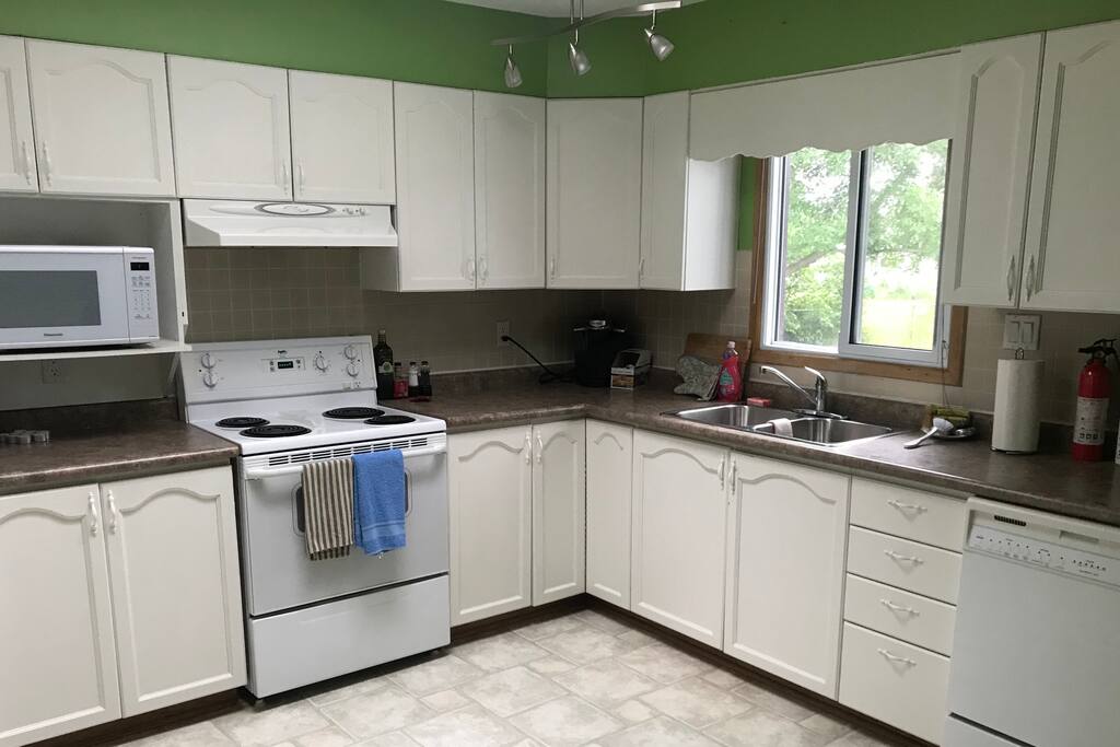 Full Bright Kitchen w/ Skylight