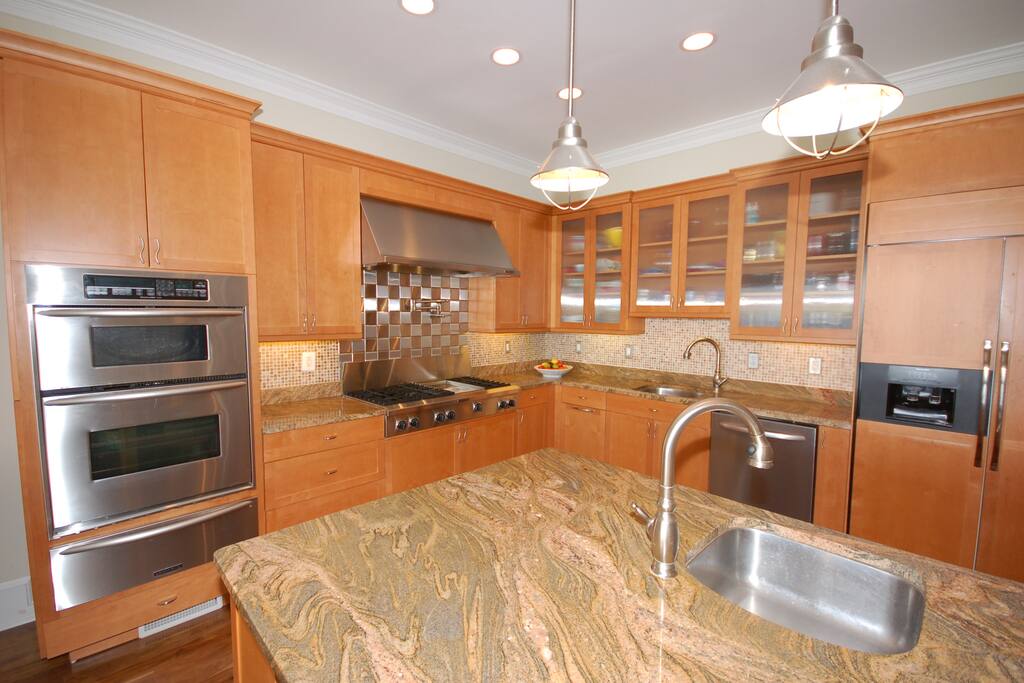 Beautiful gourmet kitchen