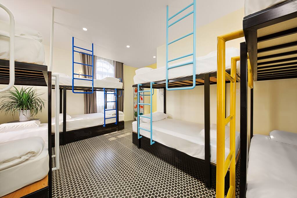 SHARED ROOM