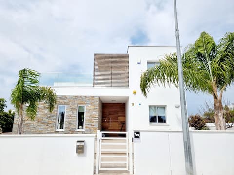 luxury villa utopia 2