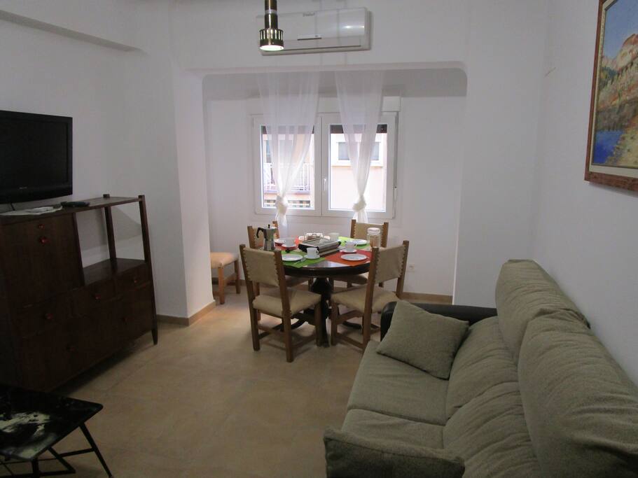 Salón - Comedor/ Dinning room