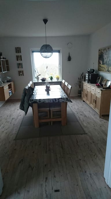 Spisestue med adgang til altanen