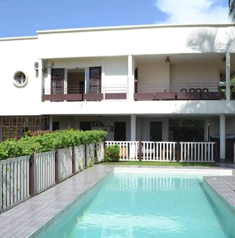 6 bedroom waterfront villa with pool