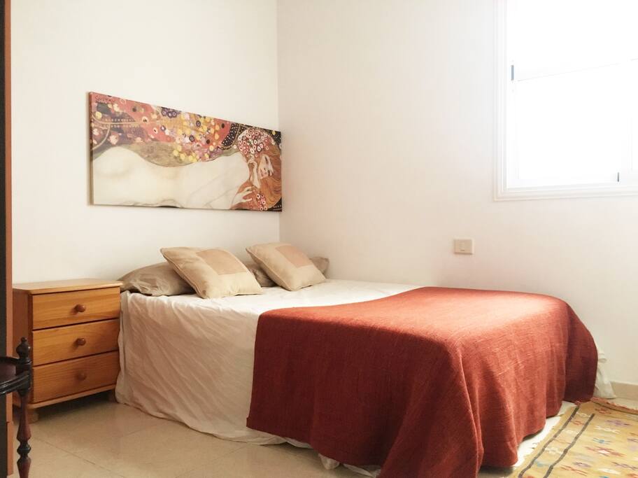 Tu habitación, siéntete como en casa, disfruta y relájate.