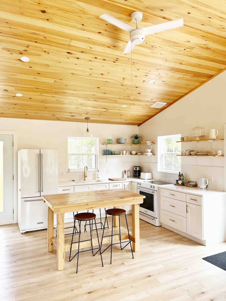 Nestled Inn Houses for Rent in Souris, Prince Edward Island, Canada