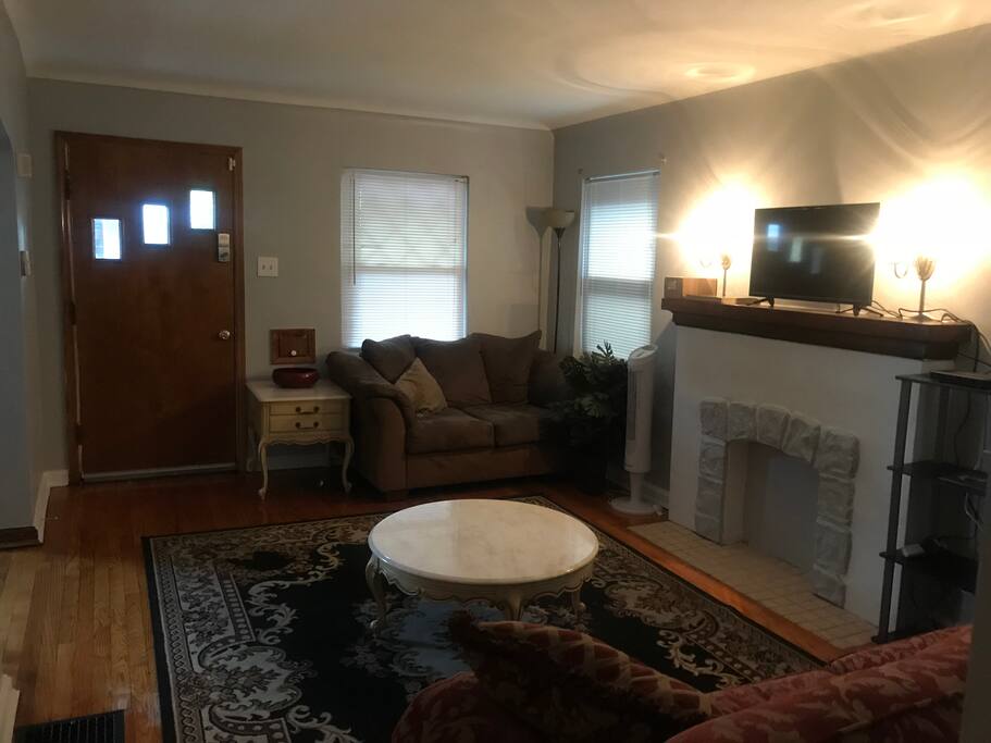 Living room w/ directv