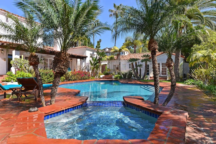 Glorious September Available!-Pool and Pizza Oven