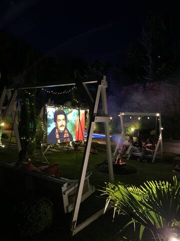 Unique & Fascinating Villa With Magnificent Garden gallery image 3