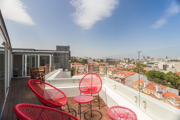 Avenida Boutique Apartments Duplex