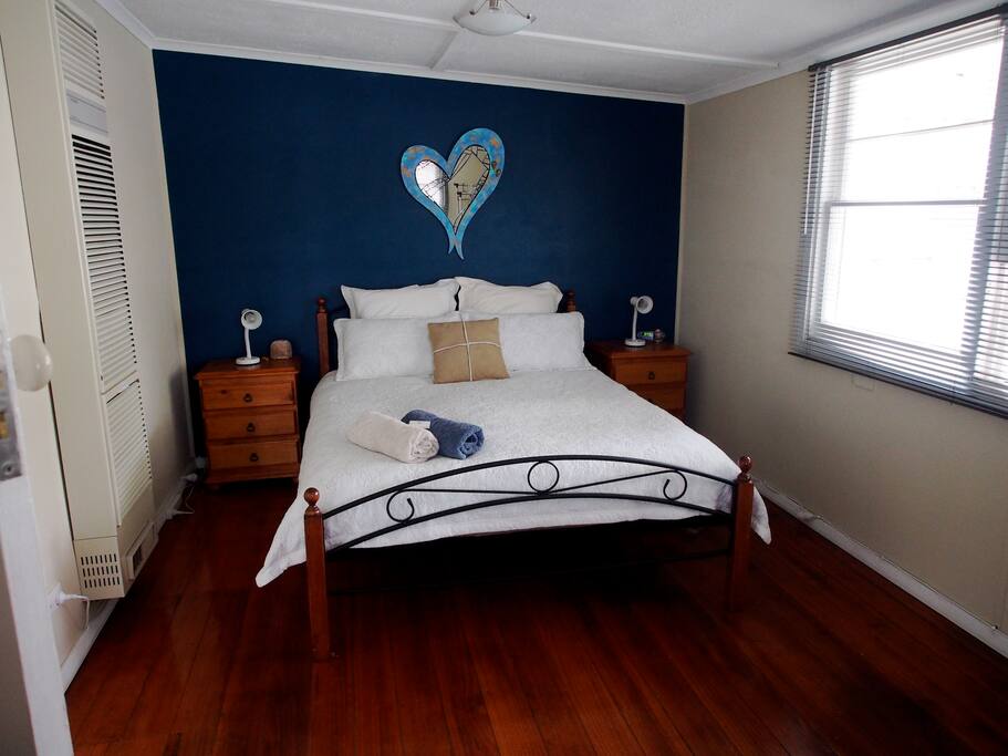Master en suite room with private entrance and heating.