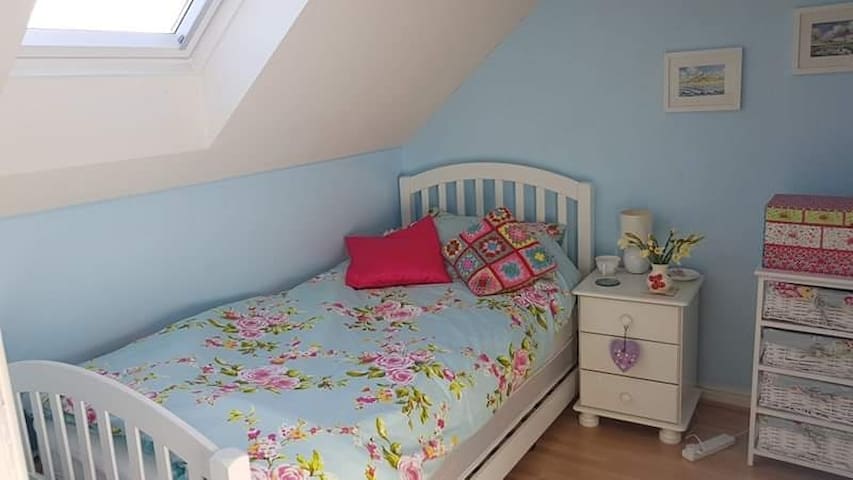 Lovely single room on the outskirts of York
