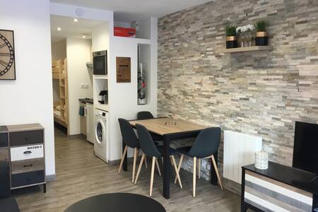 Appartement idéalement situé / wifi / parking