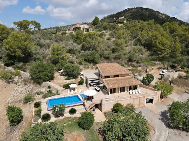 Landhaus Son Llodra mit Pool in privater Lage