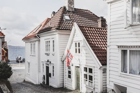 Traditional Bergen house-close to the city center