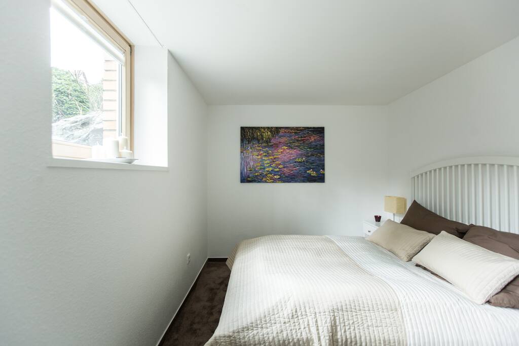 Helles Zimmer, da die Fenster nach Süden ausgerichtet sind.