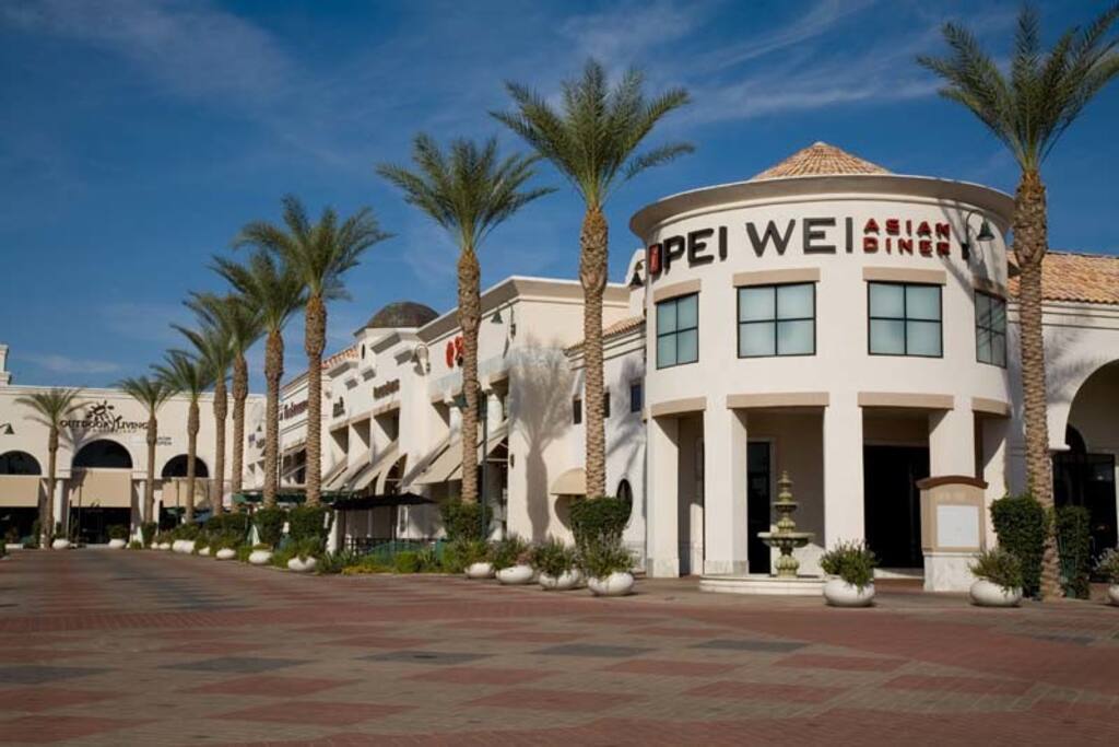 Dana Park is within minutes from your next vacation spot! With restaurants and shops nearby, you will have plenty to explore!