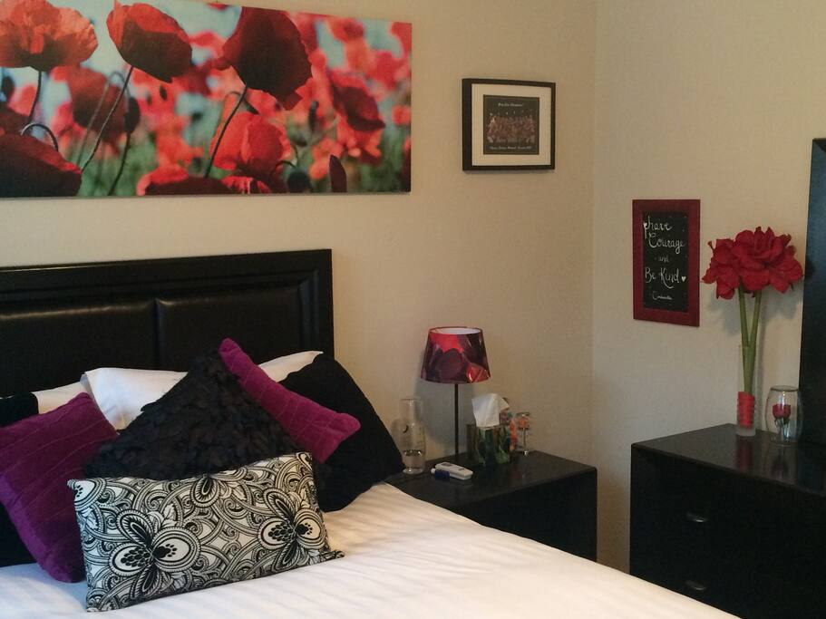 Pillow top Queen Bed