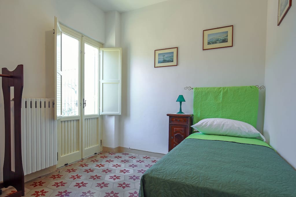 Single bedroom