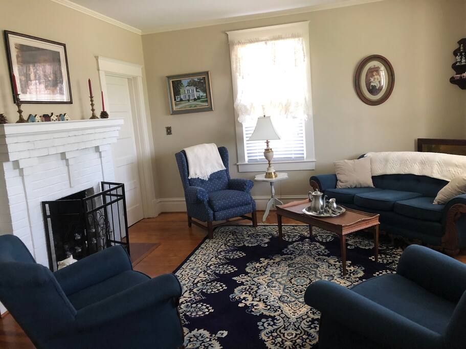 Parlor downstairs for all guests to enjoy
