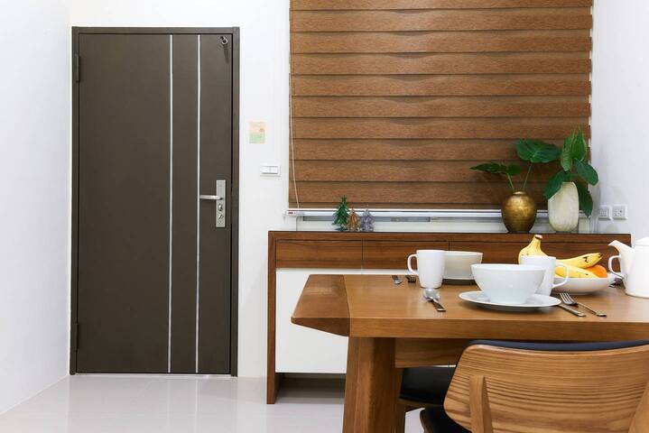 designed with ❤2BR2Bath@ 4 mins to City Hall MRT gallery image 5