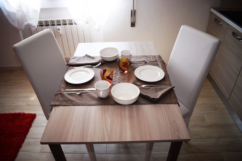 Dining table!
