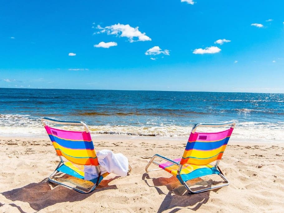 chairs on 15th st beach