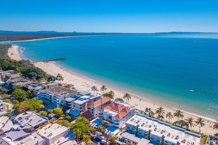 Exclusive Noosa Beachfront Penthouse gallery image 4