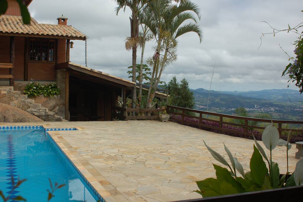 Área de Lazer - Piscina + vista da região