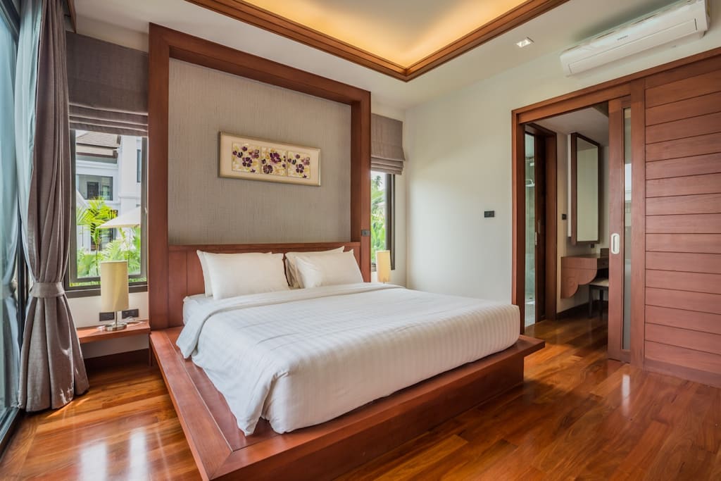 Bedroom 1 (Ground Floor)