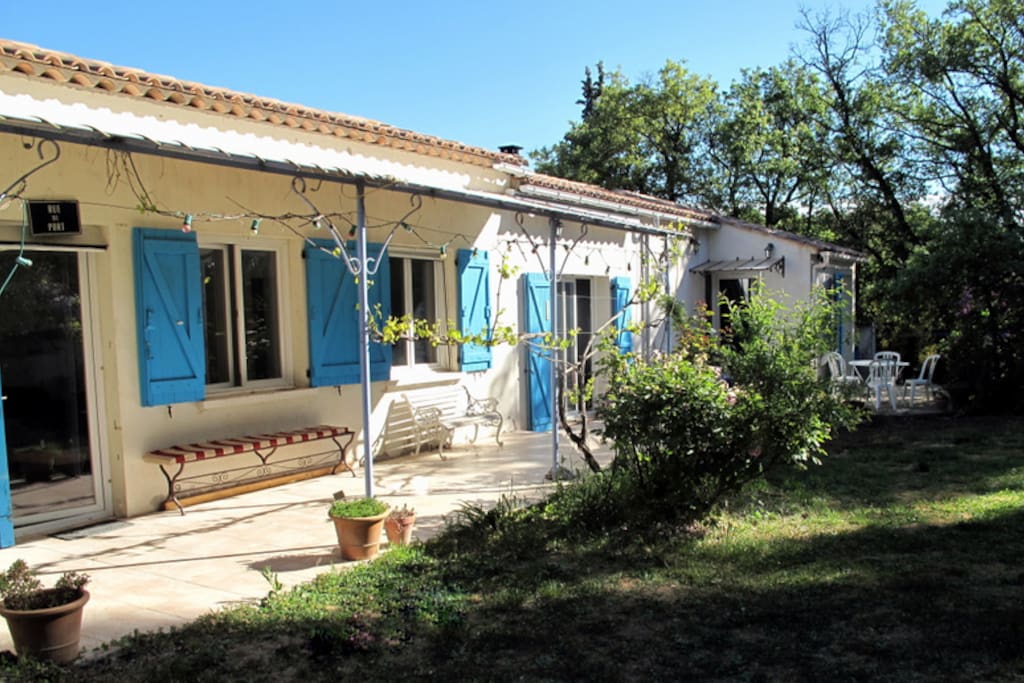 La maison dans la verdure