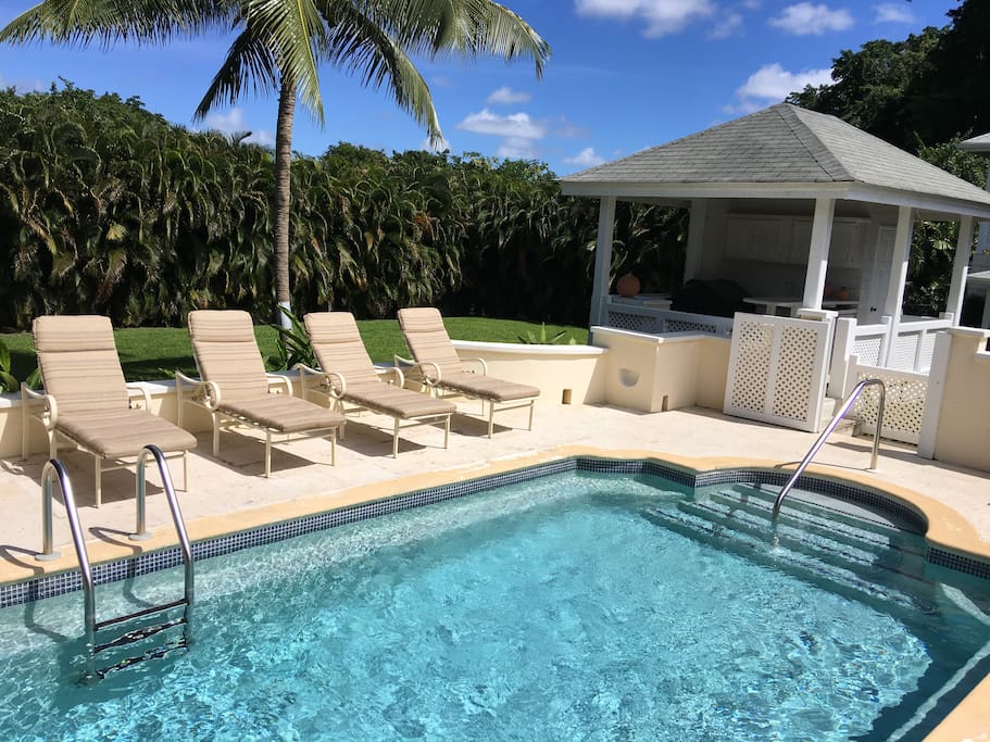 2 Bedroom Luxury Central Apartment Apartments for Rent in Bridgetown