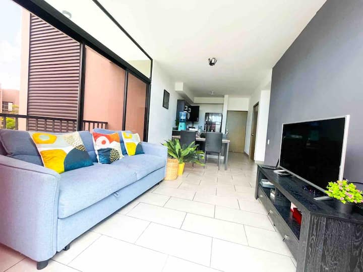 Dvojitá rozkladacia pohovka a káblová TV