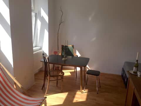 Erfolgreiche Airbnb-Immobilie: Cosy apartment at Vienna's multicultural hotspot in Ottakring