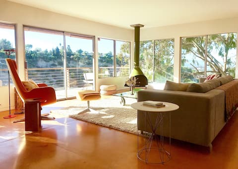 Top performing Airbnb: ARCHITECTURAL MID CENTURY GEM NEAR MULHOLLAND DR in Sherman Oaks