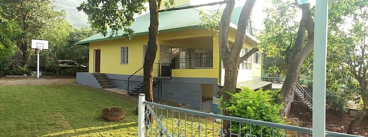 Bungalow with Valley view -in Girivan near Pune