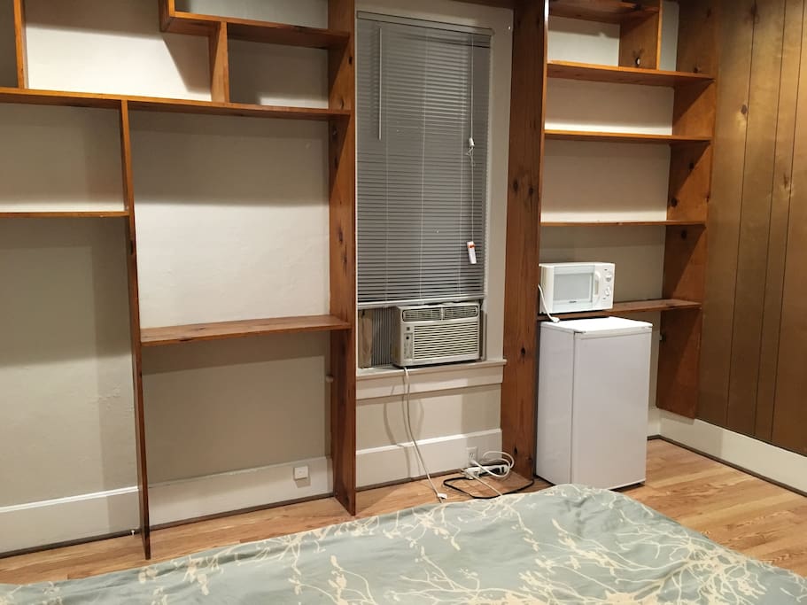 A/C, Microwave and Fridge