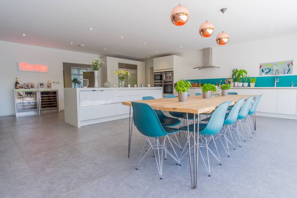 Huge open plan kitchen / dining room
