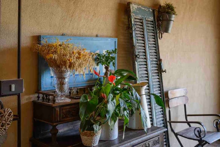 Hall 

La bastide dou Pastre